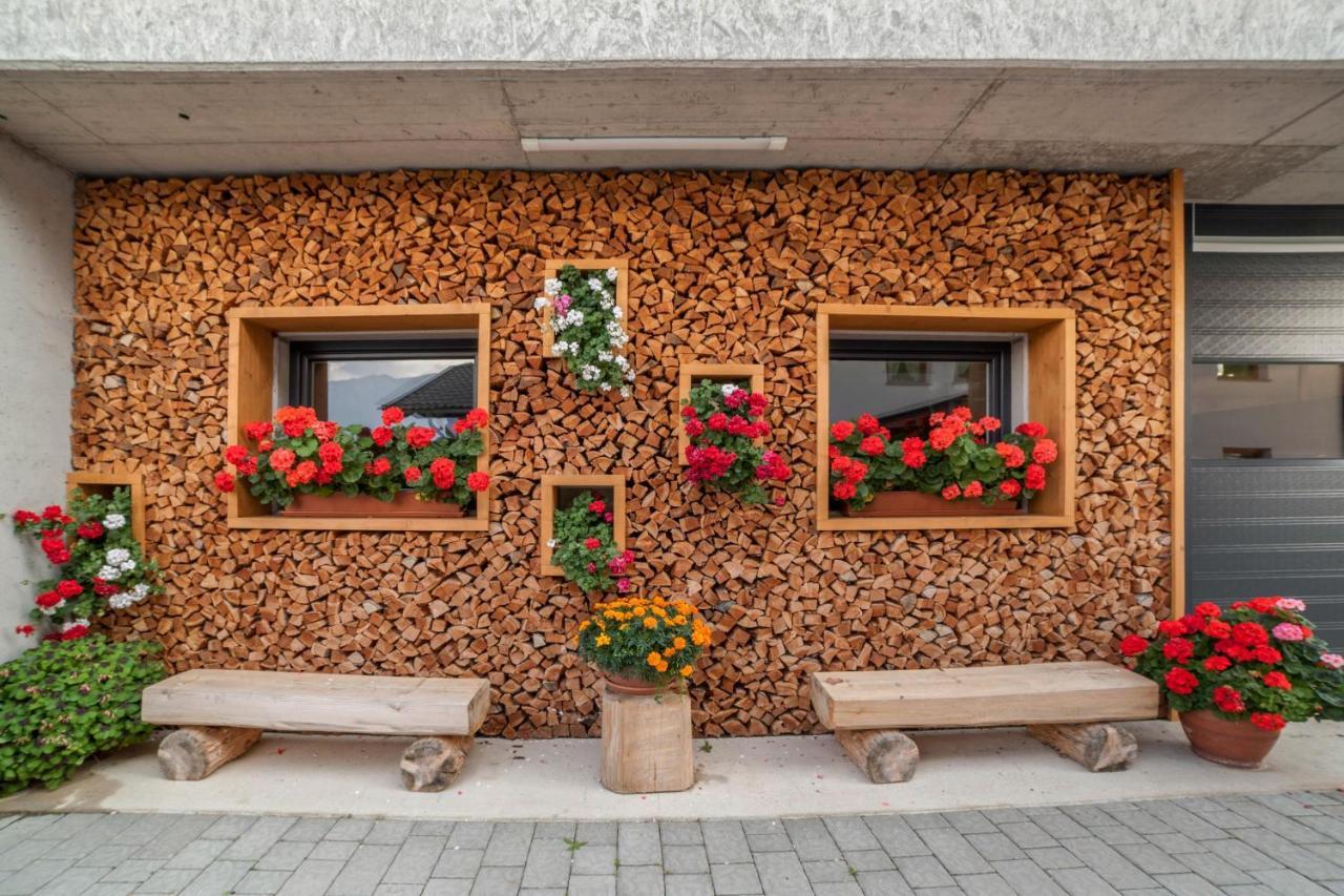 Tonigbauernhof Blumenwiese Schenna Luaran gambar